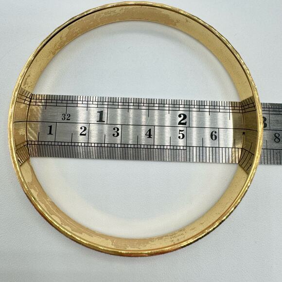 Vintage Monet Bangle Etched Starbursts Gold Tone Signed Diamond Cut Textured - Picture 10 of 12